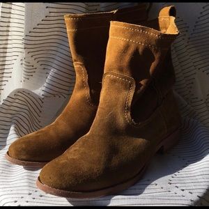 *Closing Closet* Frye Cara slouch boots